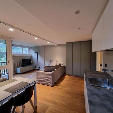 Condominio Alpe Bardonay เบรยล์-แชร์วิเนีย ภายนอก รูปภาพ